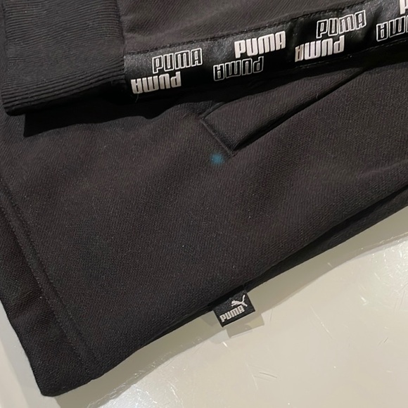 *NEW* PUMA Black Half-Zip Sweatshirt - Picture 2 of 9